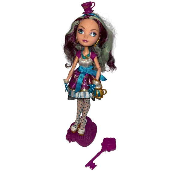 Ever After High First Wave Madeline Hatter Doll w/ Stand Near Complete - Picture 1 of 13